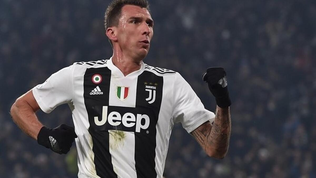 ماريو ماندجوكيتش: موسمه الرابع مع يوفنتوس، خاض 153 مباراة، وسجل 43 هدفاً. لعب لأتلتيكو مدريد موسم 2014-2015، شارك في 43 مباراة وسجل 20 هدفاً، وواجه يوفي خلال فترته مع أتلتيكو مرتين في مرحلة مجموعات دوري الأبطال، فاز أتلتيكو في إسبانيا بهدف نظيف، وتعادلا دون أهداف في إيطاليا.