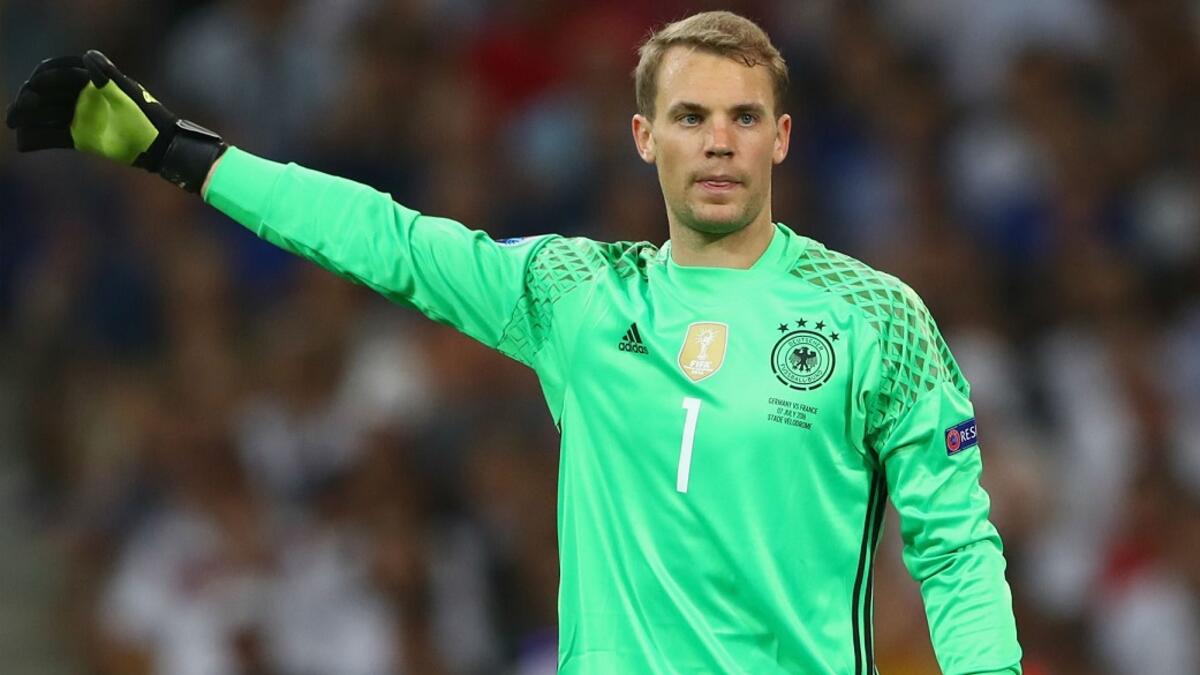 الألماني مانويل نوير: من شالكه إلى بايرن ميونيخ عام 2011 مقابل 24 مليون يورو.