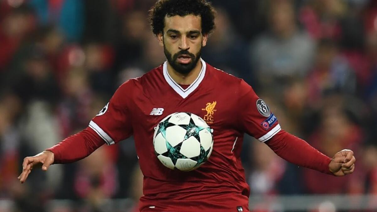 مهاجم أيمن: المصري محمد صلاح (ليفربول)