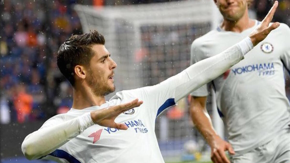 تحسين الدكة وخط الوسط: بعدما فرط ريال بالمهاجم ألفارو موراتا، لم ينجح البدلاء حتى الآن في إثبات أنفسهم، وبالتالي على زيدان أن يعمل على حل هذه المشكلة، فعلى سبيل المثال، يعاني بورخا مايورال ولوكاس فاسكيز من شحٍ تهديفي، كما يقدم توني كروس ومودريتش وكاسيميرو مستويات متذبذبة.