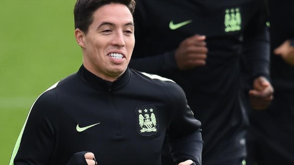 لاعب الوسط الفرنسي سمير نصري (مانشستر سيتي): يتقاضى 15 مليون دولار سنوياً منها راتب سنوي بقيمة 14 مليون دولار.