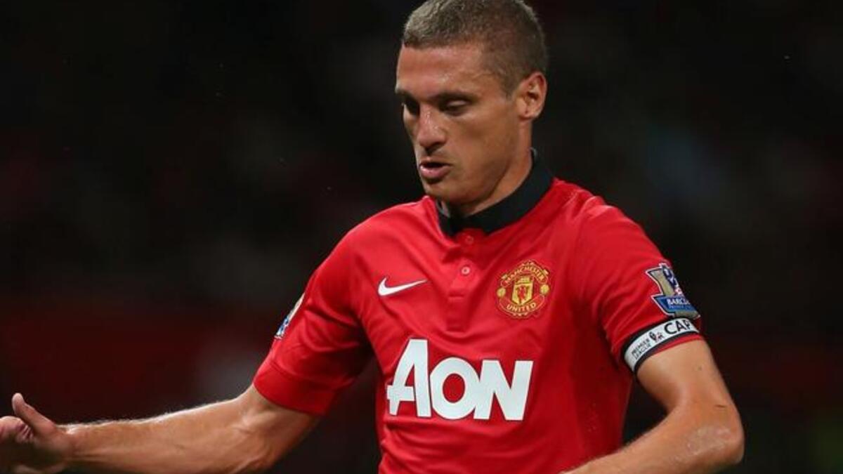 المدافع الصربي نيمانيا فيديتش (من سبارتاك موسكو إلى مانشستر يونايتد) عام 2006 مقابل 8 ملايين يورو.