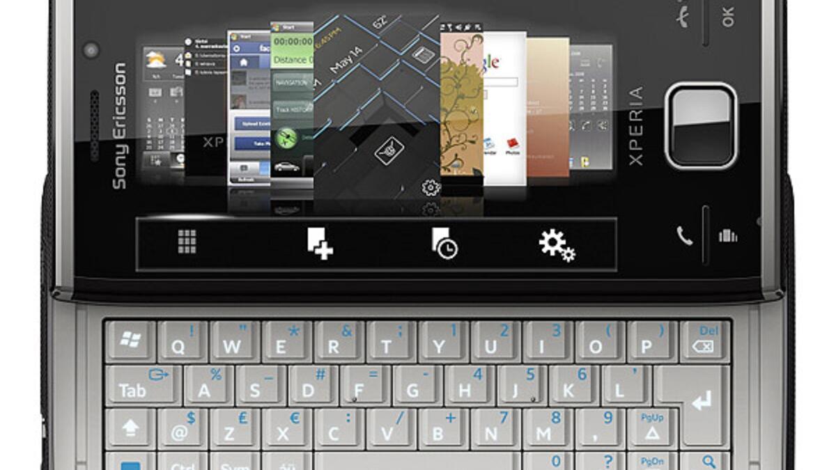 Xperia X2 : 
اعتادت شركة SONY على إطلاق أجهزتها الجديدة ضمن فعاليات المؤتمرات التكنلوجي المتعددة، وفي هذا الإصدار أزالت شعارها من الأمام لإفساح المزيد من المساحة للشاشة مع إطارات جانبية نحيفة أيضًا، لكن فلسفة التصميم بشكل عام تبدو كما هي بدون تغيير كبير.