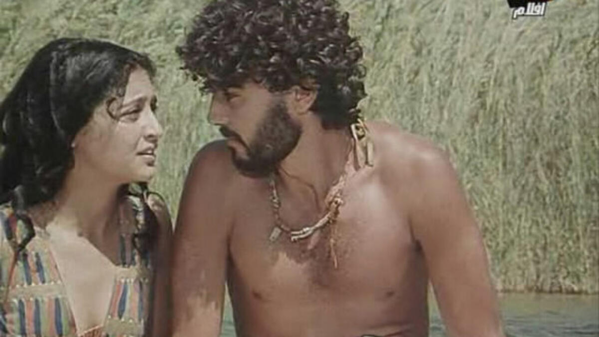 حنان ترك: رفضت مشاهد القبلات في فيلم "المهاجر" وهو ما أغضب مخرج الفيلم يوسف شاهين وطردها من مكتبه، ولكن بعد تعرضه لأزمة صحية ودخوله المستشفى حاولت حنان ترك مصالحته بالموافقة على الفيلم ووافقت كذلك على مشاهد القبلات، ولكنها ندمت.