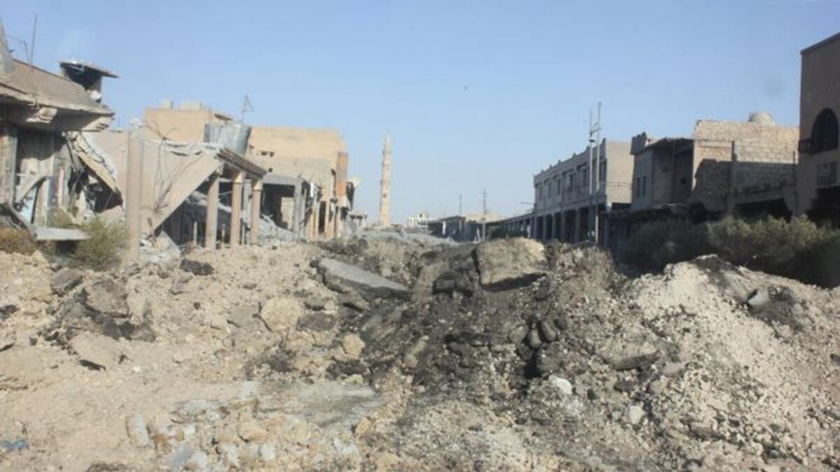 BBC

في قلب الصورة تبدو منارة جامع تلعفر الذي يقع في حي القلعة وسط القضاء.