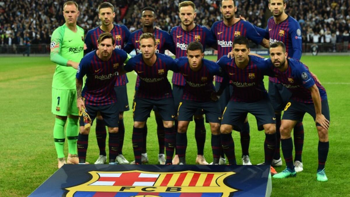 المركز الأول: برشلونة الإسباني برصيد 4276 نقطة.