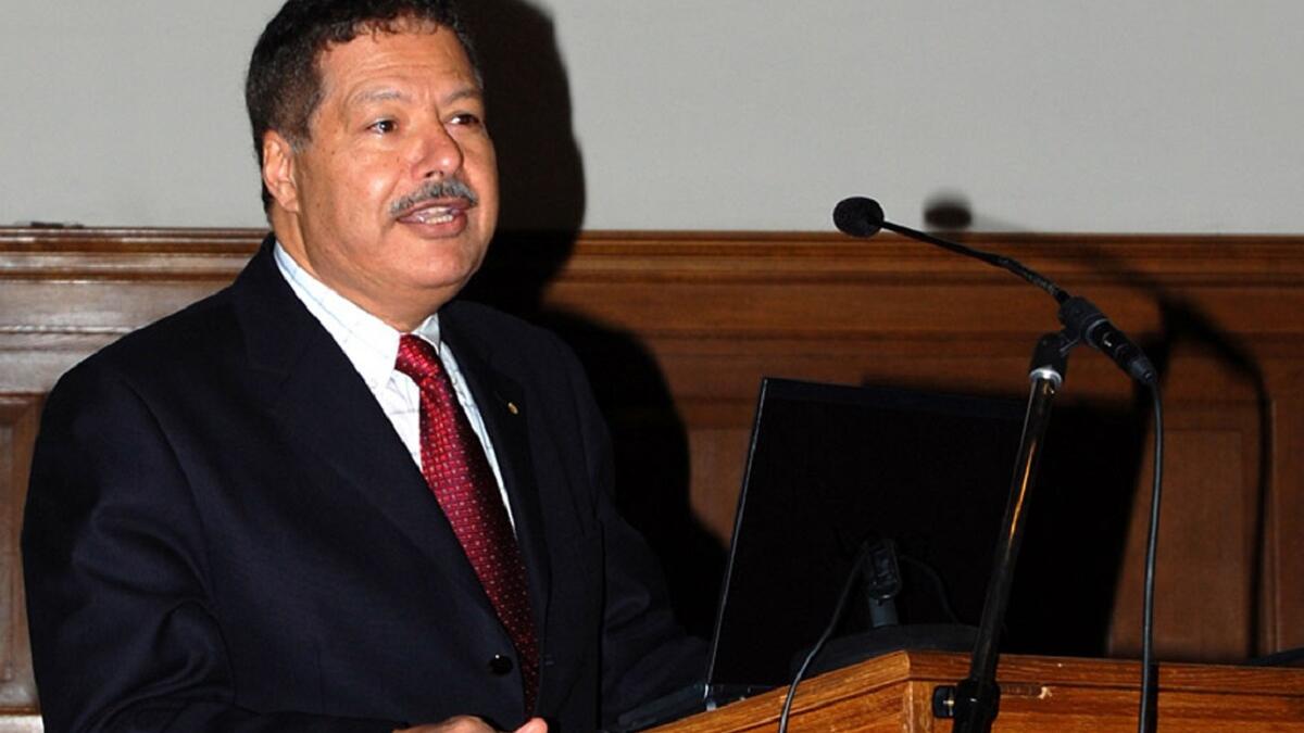 أحمد زويل:
رحل العالم المصري أحمد زويل في 2 أغسطس/آب، الحائز على جائزة نوبل للكيمياء عام 1999، وعين مستشارًا للرئيس باراك أوباما، وأول مبعوث علمي للولايات المتحدة إلى دول الشرق الأوسط.