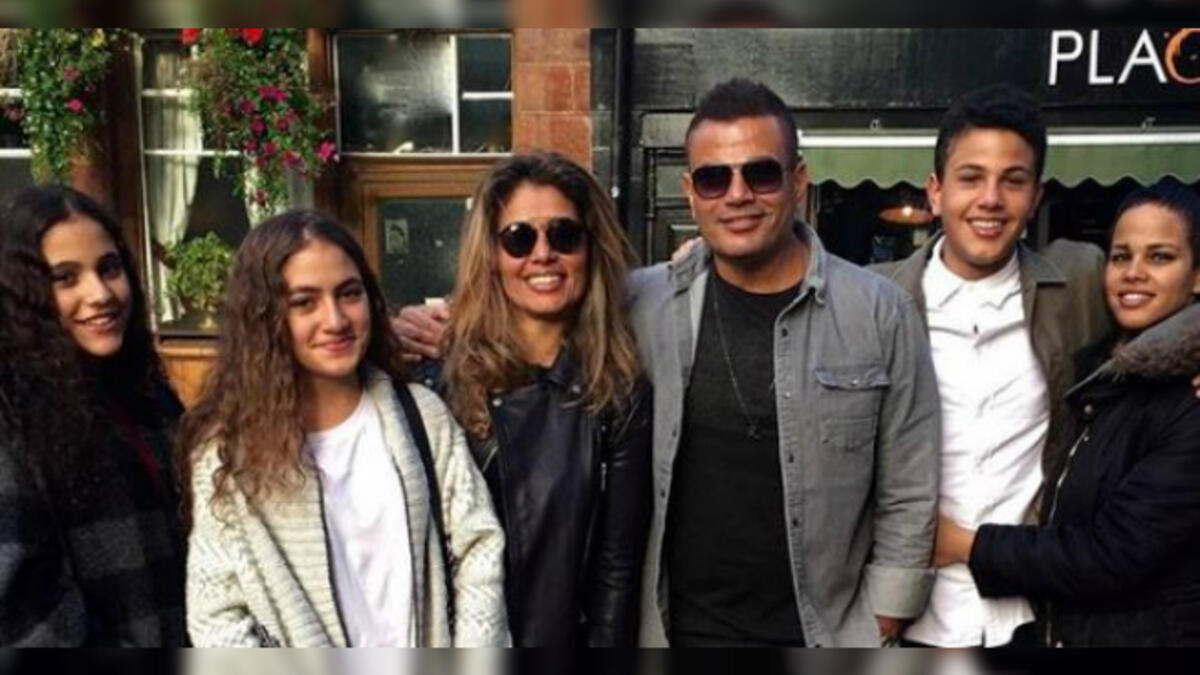 Amr Diab with his son and daughters