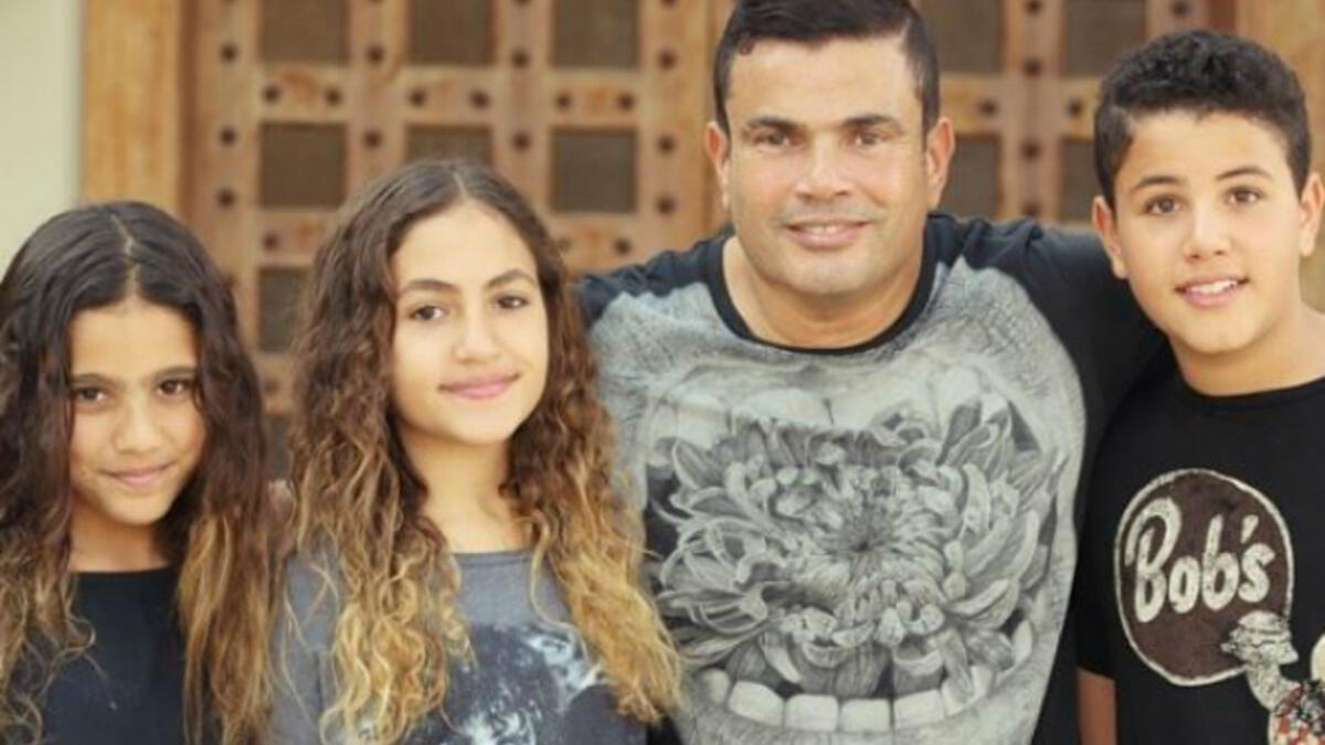 Amr Diab with his son and daughters
