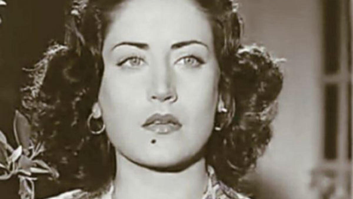 لقيت أسمهان حتفها يوم الجمعة 14 يوليو 1944 وهي في طريقها الى منطقة رأس البر لتمضية فترة من الراحة حين فقد السائق السيطرة على السيارة فانحرفت وسقطت في الترعة.