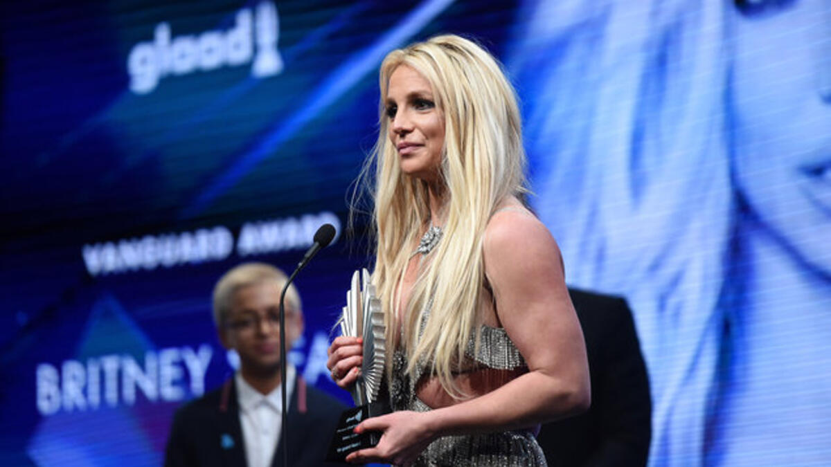 المركز العاشر: بريتني سبيرز بدخل وصل 3 مليون دولار.