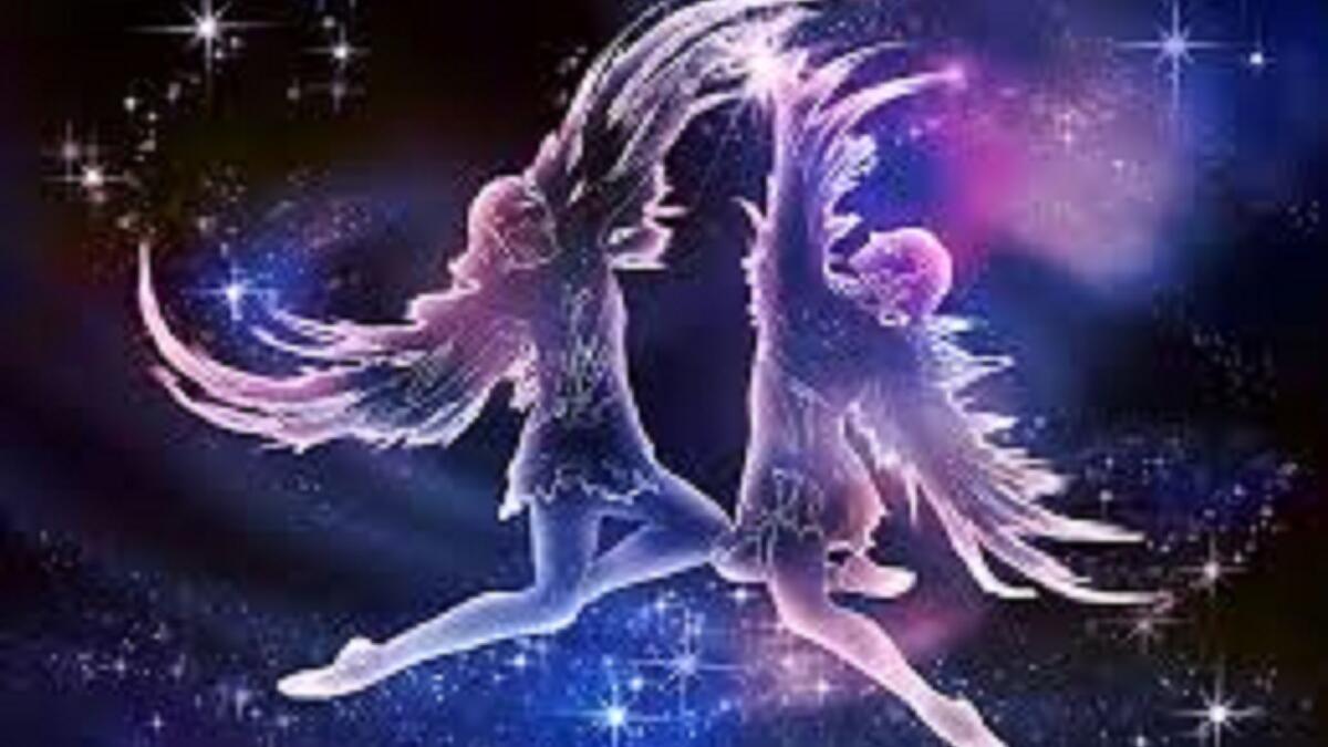 برج الجوزاء "توتر متواصل "
هذه السنة تبدو مهمة جدا بالنسبة لك فالكواكب المهمة جميعها تؤثر عليك وهناك تاثير سلبي على امورك العاطفية وعلى علاقتك بالاخرين هذه السنة قد لا تبدو سهلة بالنسبة لك لذا عليك الانتباه على قراراتك وكلامك وخصوصا بالنسبة للعاطفة.