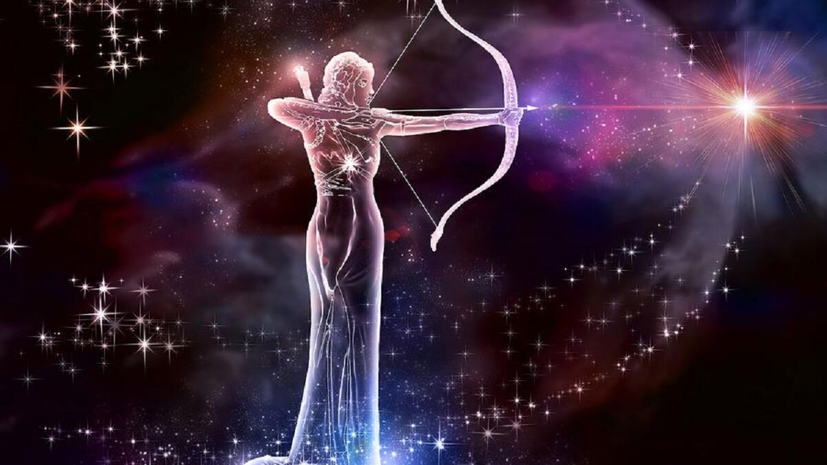 برج القوس:"سنة المواجهة "
انها من اصعب السنوات عليك مما يجعل الصعاب متواجدة امامك بجميع الاتجاهات،فمنكم من يتاثر وضعه الصحي وقد تتوتر اموره العائلية اوالعملية وربما بعضكم يقع بقطيعة مع شريك حياته اذا هذه سنة صعبة ومهمة جدا لك فلا تجعل الكأبة تسيطرعليك