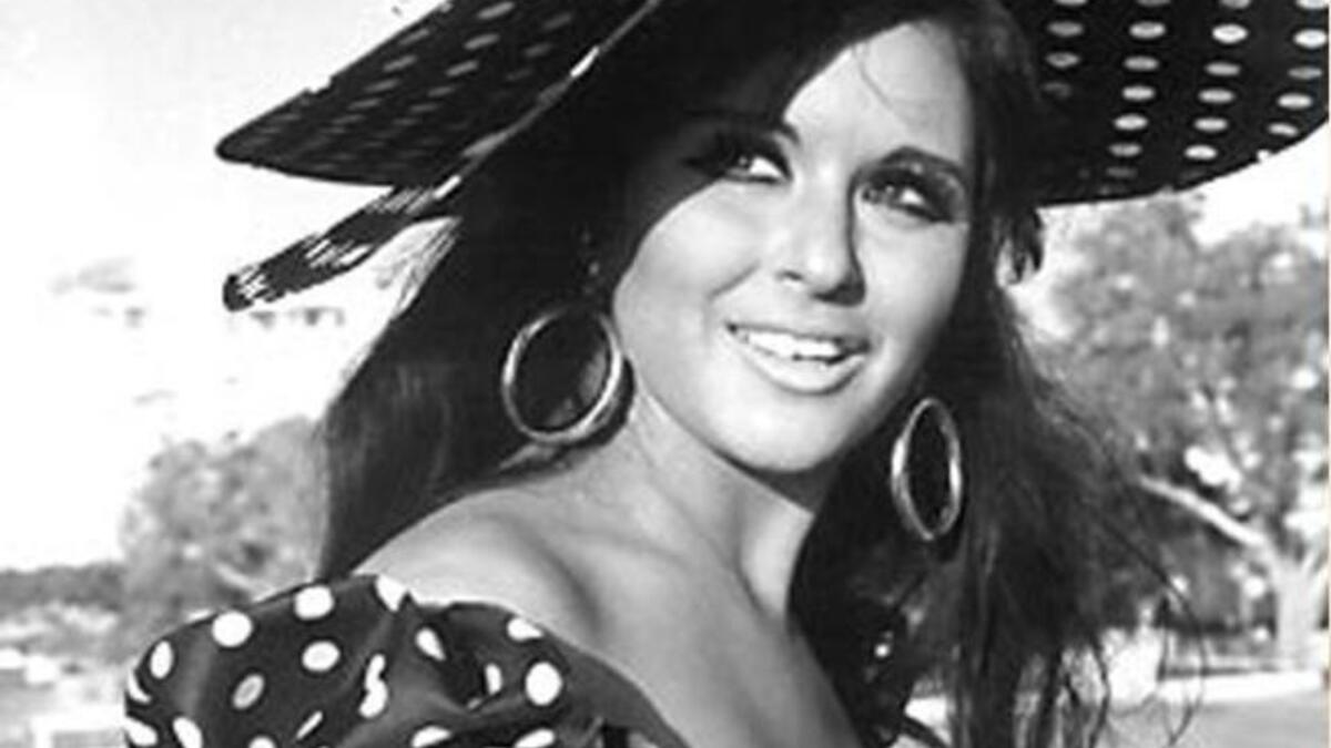 عرفت سعاد حسني بسندريلا السينما المصرية وكانت الأفضل بين بنات جيلها من الممثلات وما زالت أفلامها تمتع بشعبية إلى الآن.