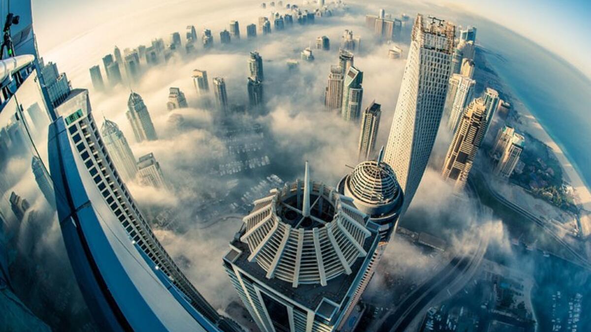 Panorama city of Dubai,UAE (twistedsifter.files.wordpress.com)