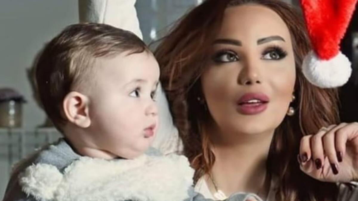 دينا هارون ام لطفل وحيد يُدعى كرم ويبلغ من العمر 3 سنوات