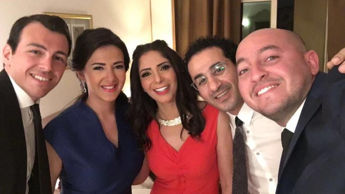 نشرت النجمة دنيا سمير غانم على صفحتها على انستغرام صوراً من توزيع جوائز السينما المصرية وكانت لافتة نحافة دنيا في الصور وهذا ما شغل رواد مواقع التواصل الاجتماعي الذين تغزلوا بدنيا وإطلالتها وظهرت دنيا في الصور مع زوجها والنجمة منى زكي والنجم احمد حلمي.