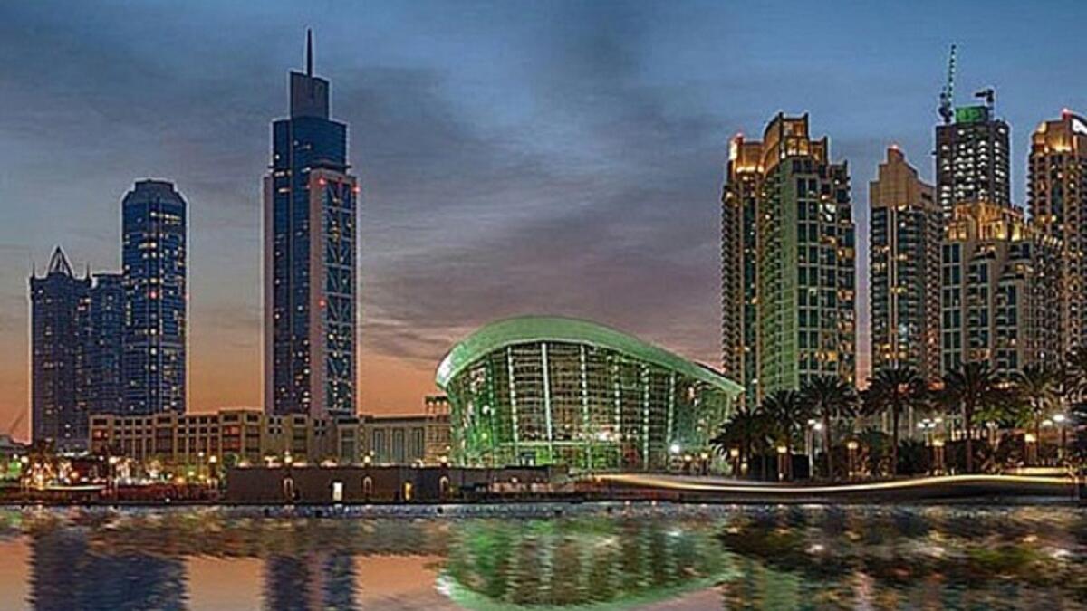 مشروع "أوبرا دبي"،سيفتتح أبوابه في خريف 2016،وهو أول مسرح متخصص في الفنون الأدائية،وستقوم دبي أوبرا بإحياء العروض المتنوعة التي ستجذب محبي الثقافة في المدينة،بالإضافة لذلك سيضم فنادق ومتنزهات، وحاليا تتم أعمال البناء لكي يصبح من أبرز معالم الثقافة في دبي