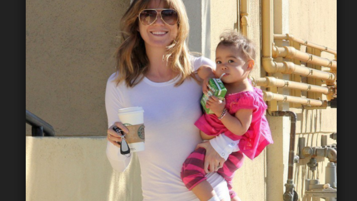 قررت "إيلين بومبيو" عام 2014 أن تستعين بأم بديلة لولادة الابنة الثانية، ولم تعلن عن الأسباب، كما أنها لم تعلن ذلك إلا بعد شهرين من الولادة