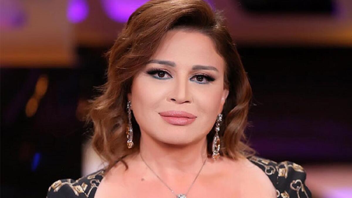 إلهام شاهين: أجهضت مرتين، لعدم شعورها بالاستقرار مع أزواجها وتربية طفل ضمن جو متوتر، وكشفت أنها لم تنجب أطفالا باختيارها لعدم قدرتها على تخصيص الوقت اللازم لتربيتهم بسبب انشغالها.