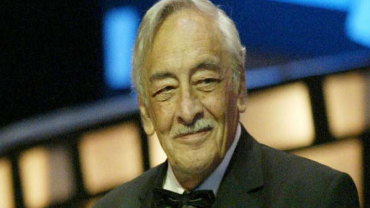 الراحل جميل راتب: قبل وفاته بأشهر، أعلن مدير أعماله بأن الراحل لن يستطيع استعادة صوته الذي فقده بسبب عامل السن.