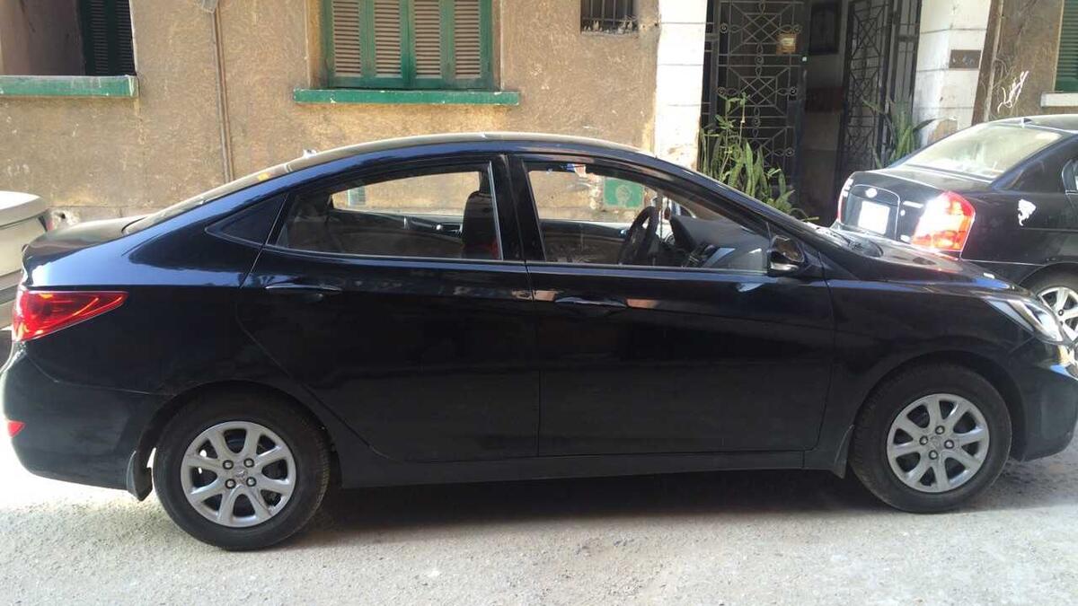 الأردن: هيونداي (أكسنت) هي الأولى في الأردن بلا منازع وهي ملكة أسواق السيارات هناك. سيارة صغيرة وعملية ولا تواجه أعطالا كثيرة. لكن لماذا ينتشر اللون الفضي لها أكثر من غيرها؟ سؤال يجيب عليه النشامى فقط.