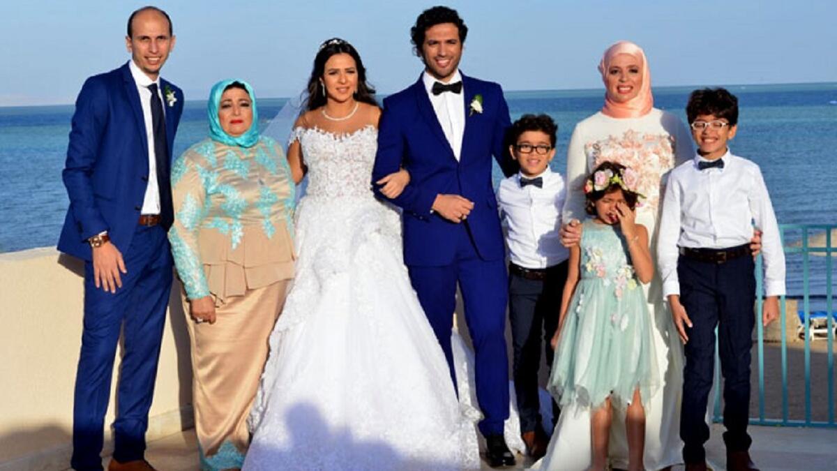 إيمي سمير غانم وحسن الرداد: 
هذه الزيجة قد تسببت في إحداث ضجة كبيرة، وذلك للإنكار المتكرر حول شكوك العلاقة بينهما، وبعد أسبوع من النفي تفاجأ الجميع بخبر الزفاف، الذي أقيم في نوفمبر في الغردقة.