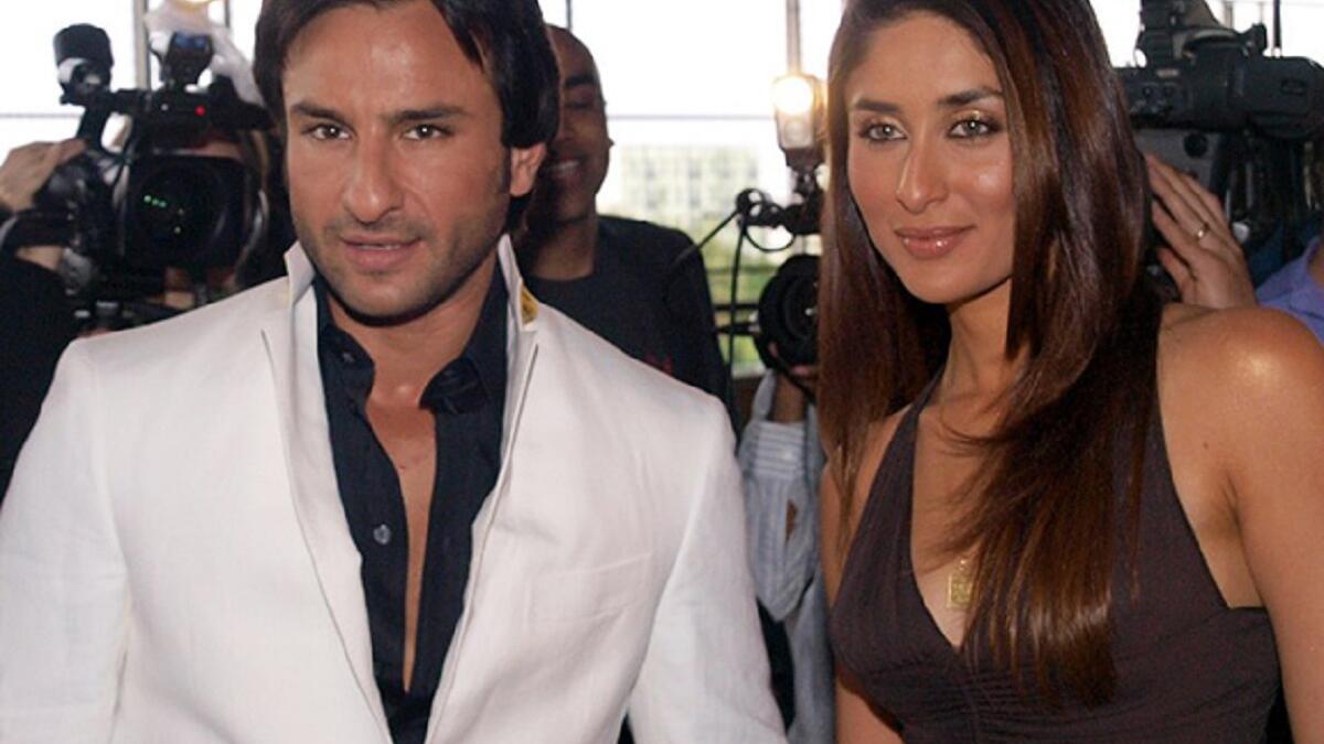 قال الممثل الهندي سيف علي خان عن زوجته كارينا كابور: "أنا معجب بخفة دم كارينا، وفي نفس الوقت أيضًا أخشى من غضبها لأنها متقلبة المزاج وشديدة الغضب".