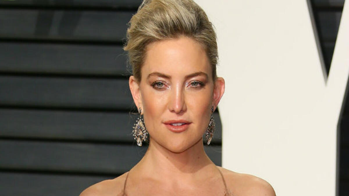 كيت هدسون: في 2014، تعرضت هي أيضًا ضحية لاختراق حسابها الشخصي على iCloud ونشر صورها العارية على الانترنت.