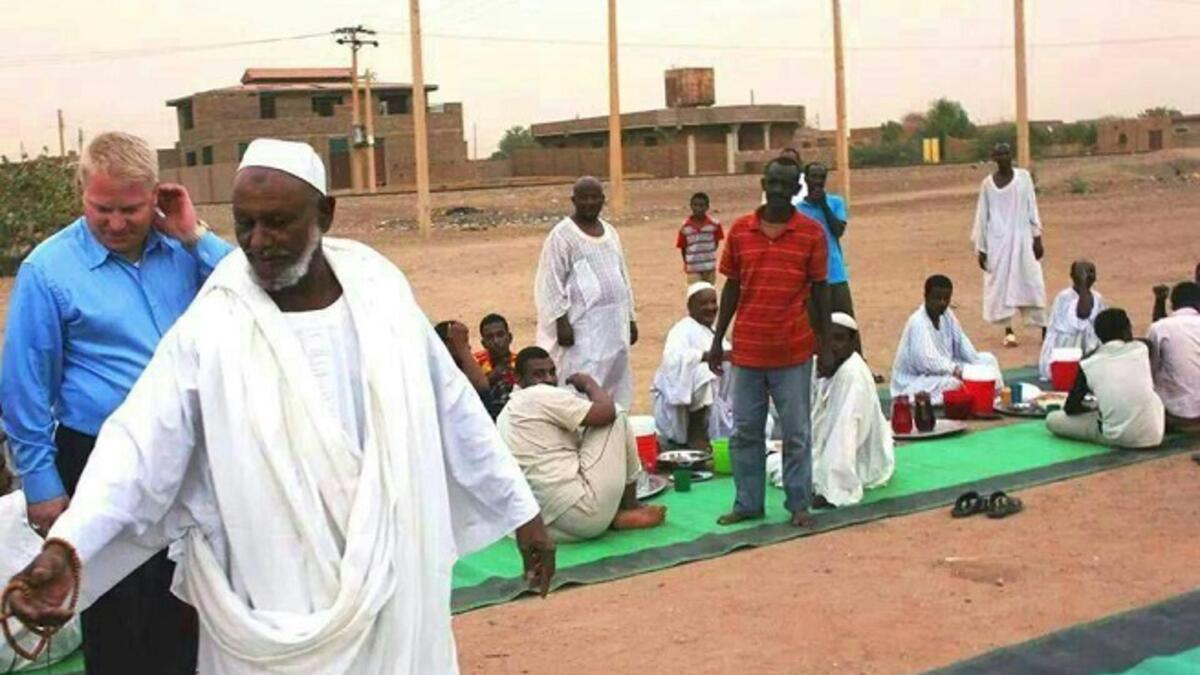 في السودان يصوم المسلمون 14 ساعة مع درجات حرارة عالية تتجاوز الأربعين درجة.