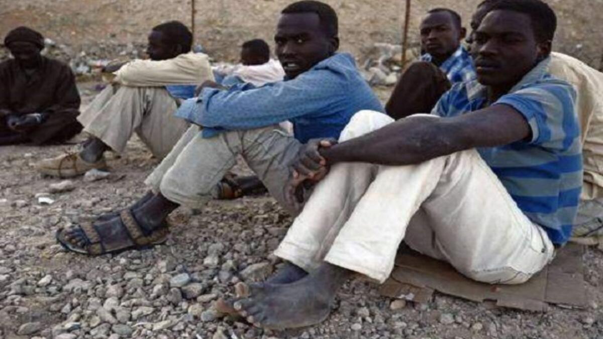 وصل عدد اللاجئين السودانيين إلى الأردن 300 لاجئ، و100  من مقدمي طلب اللجوء، ويجدر بنا ذكر أن اللاجئين السودانيين يعانون من هول اللجوء في عمان والإهمال في ظل تركيز المساعدات والدعم للاجئين السوريين والعراقيين.