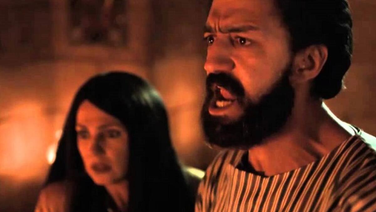 يتناول المسلسل حقبة تاريخية قديمة خيالية من نوع دراما خوارق، فيه يتصارع الناس على السلطة وينتهكون المقدّسات من أجلها. بشكل ممتع ومدهش وصادم.