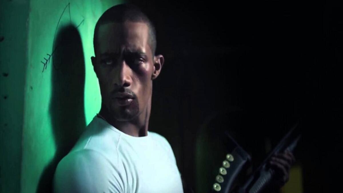 شد أجزاء: ضابط شرطة يتعرض لموقف يقلب حياته المهنية والشخصية رأسًا على عقب، ويدخل في سلسلة من المشكلات المتتالية، الفلم للمخرج حسين المنباوي والكاتب محمد سليمان عبد الله.