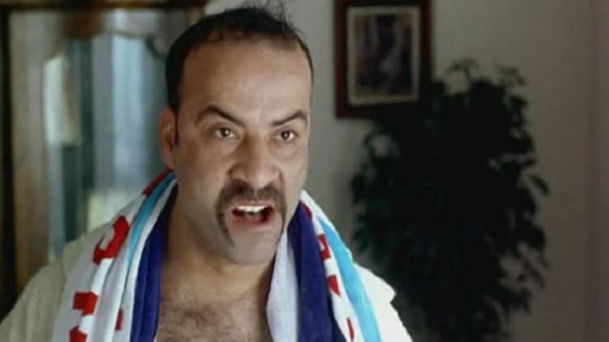 اللي بالي بالك"محمد سعد": تدور أحداث الفيلم حول اللمبي  الذي يدخل السجن ثم يهرب ويقع له حادث وفيه يحل محل الظابط رياض المنفلوطي بعد وفاته ويعيش حياته، يعد هذا الفلم من أنضج أفلام محمد سعد وأكثرها كوميدية.