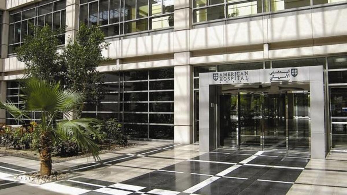 المستشفى الاميركي – الامارات : تم تخطيط وتصميم وبناء المستشفى الاميركي بمعايير الرعاية الصحية الأميركية ويشترط تعيين الأطباء من حاملي البورد الأميركي او مؤهلين بتدريب مناسب من اميركا او كندا او بريطانيا. وهو اول مستشفى خاص في الشرق الأوسط.