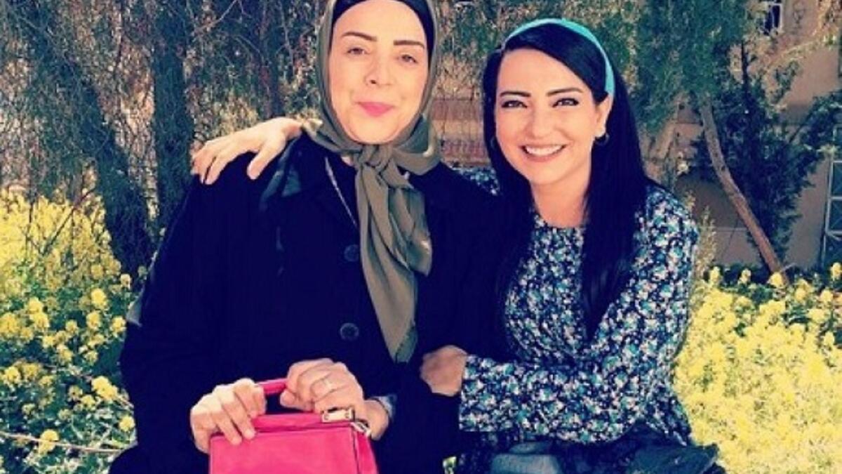 دنيا الجزء الثاني: يعود بعد 15 عام على الجزء الأول وسيقدم الجزء بالأسلوب ذاته "المتصّل المنفصل حيث تطرح في كل حلقة حكاية منفصلة، قد تطرأ عليها شخصيات جديدة مع وجود الشخصيات الأساسية طيلة الحلقات".