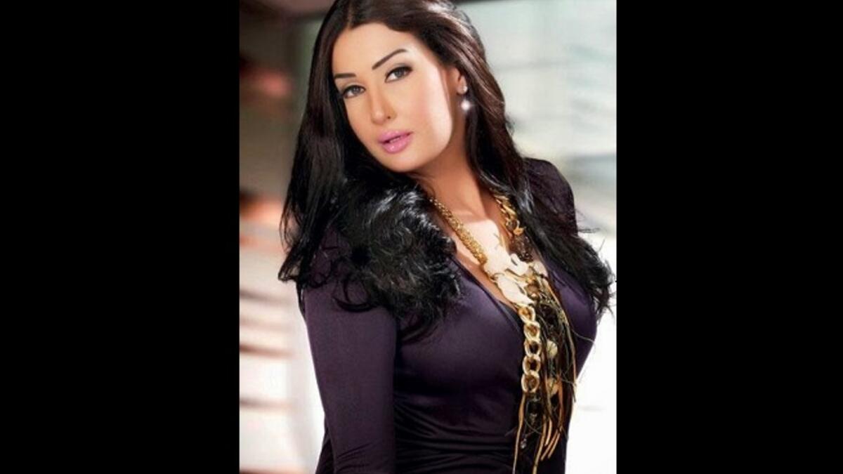 الكابوس: في قالب درامي اجتماعي تدور أحداث المسلسل حيث تعيش سيدة (غادة عبدالرازق) في أحد الأحياء الشعبية، وتمتلك مقلب للقمامة داخل الحارة التي تقطن بها، تنشأ بينها وبين جيرانها العديد من المشاكل لتضررهم من عملها، و تقع في الكثير من الصراعات.