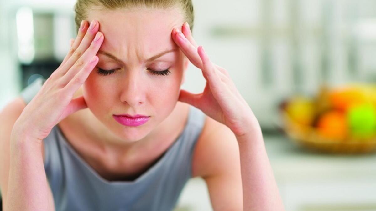 يعمل الاستمناء على تخفيض ضغط الجسم وبالتالي فقد يكون ذا فائدة لمن يعانون من إرتفاع في الضغط وضرر على من يعانون من إنخفاض في الضغط.