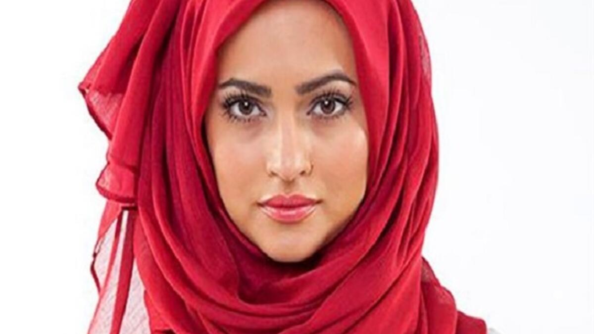 الأغطية المتماشية مع الموضة: وهي أغطية رأس بلفات متعددة وألوان وزركشات لا متناهية، تقوم بها كافة الفتيات في الوطن العربي بحيث لا يمكن التفريق بينهن.