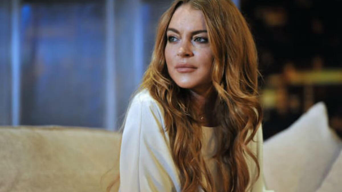 الممثلة ليندسي لوهان: عام 2012 أعلنت إفلاسها بسبب الضرائب التي وصلت إلى 220 ألف دولار، وكان السبب الرئيس لإفلاسها هو عمليات التجميل والسهر والمخدرات، والمشاكل القانونية العديدة التي تعرضت لها.