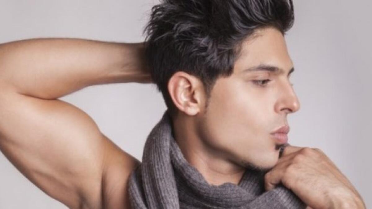 "7ilo jismek, shu esmek?"

Translation: Nice body, what’s your name? 

While it might appear as straight to the put, your priorities are still very wrong.