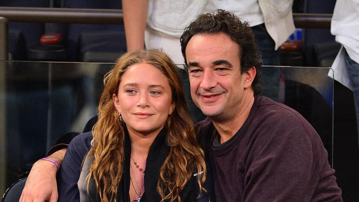 تزوج "أوليفييه ساركوزي" (49 عامًا)، الأخ غير الشقيق للرئيس الفرنسي السابق "نيكولا ساركوزي" من الممثلة الأمريكية "ماري كيت أولسون" والتي تصغره بـ17 عامًا.