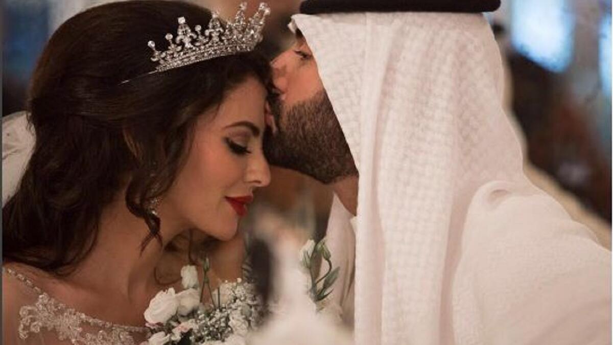 مريم حسين وفيصل الفيصل: 
في سبتمبر فاجأت مريم حسين متابعيها عبر وسائل التواصل الاجتماعي المختلفة بخبر زفافها لعارض الأزياء السعودي فيصل الفيصل بحفل اقتصر عليهما والمصور.