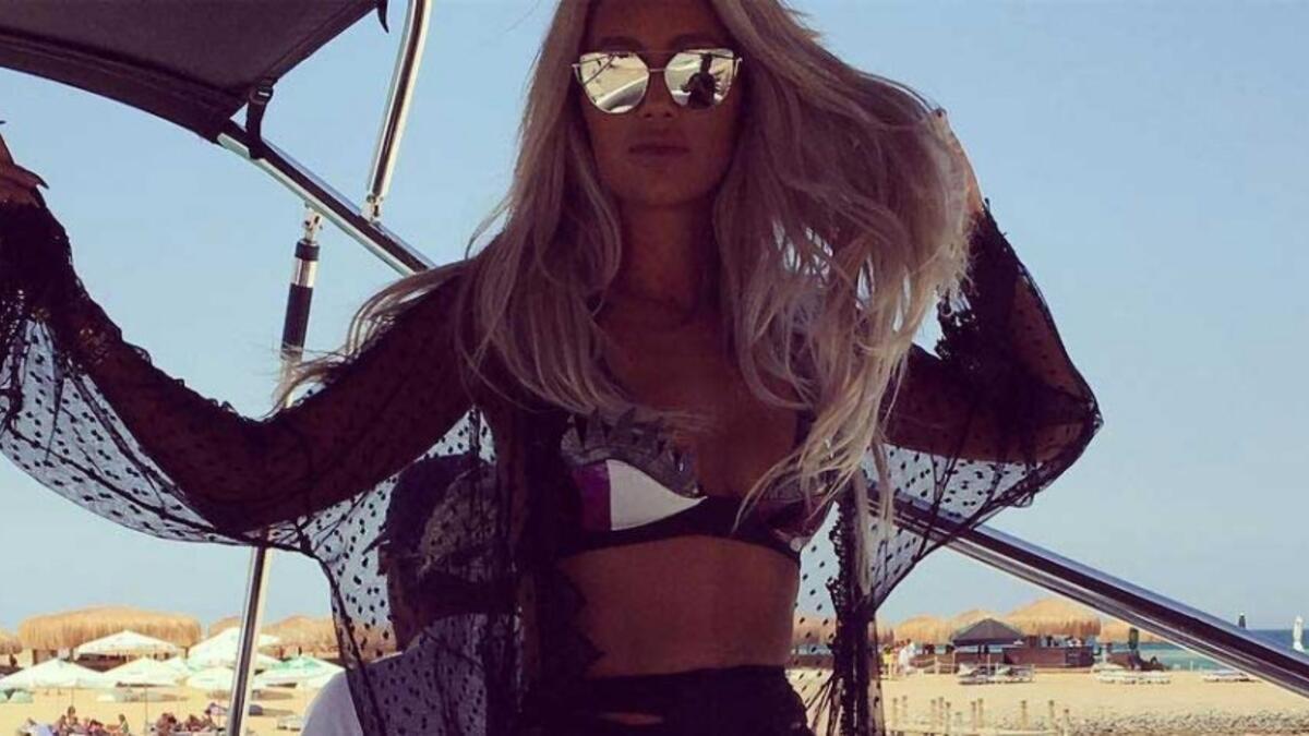 نشرت مايا دياب على انستغرام صورة لها وهي ترتدي ملابس البحر “مايوه” أثناء تواجدها على سطح يخت. رغم الاعتياد على جرأتها، إلا أن مايا دياب أثارت الجدل بظهورها بـ”البكيني” وتضاربت التعليقات بين مؤيدين ومعارضين لنشرها الصورة.