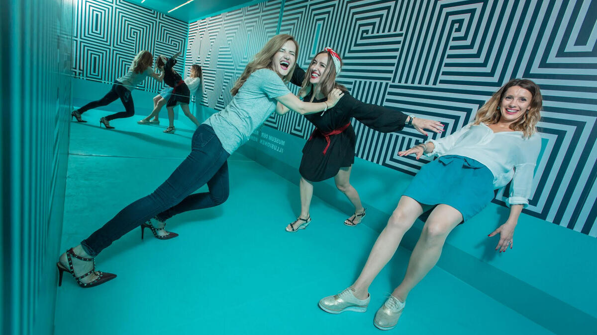Optical illusions in Museum of Illusions in Dubai (Twitter)
