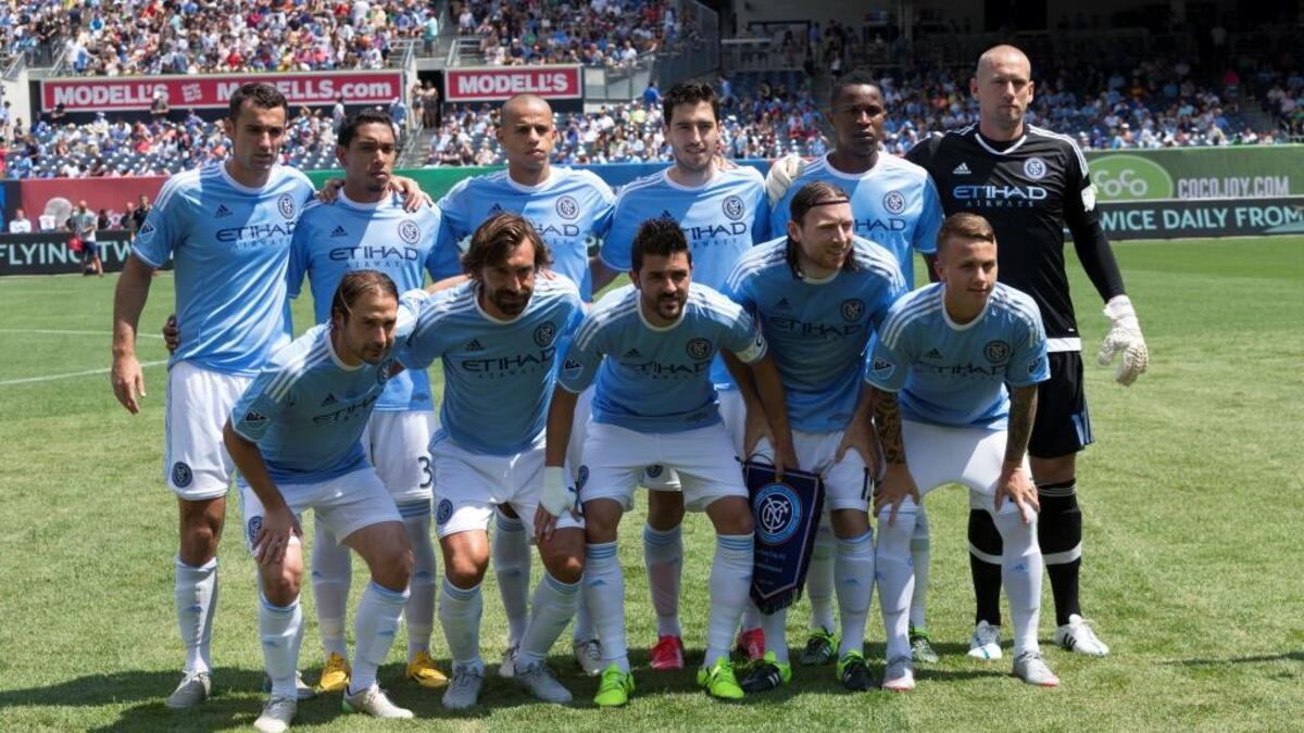 نيويورك سيتي الأميركي: تملك مجموعة سيتي الإماراتية الإنجليزية 80% من أسهمه، وقد عملت على استقطاب نجوم أسطوريين مثل أندريا بيرلو وفرانك لامبارد ودافيد فيا.