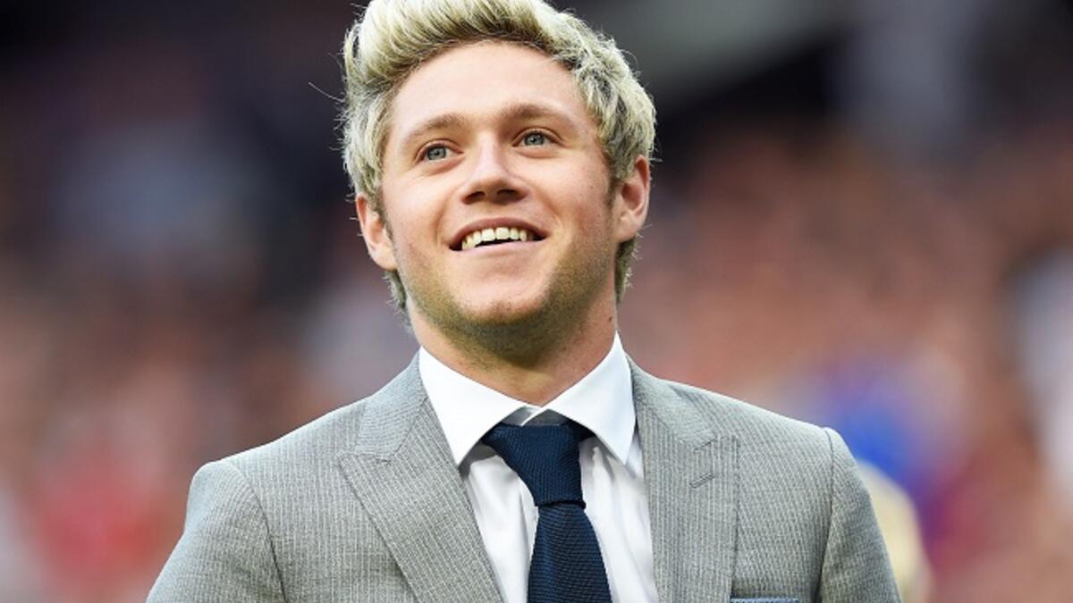 نايل هوران، مغنٍ إيرلندي، وهو عضو في الفرقة الإنجليزية العالمية ون دايركشن، حصل على 868,029 لايك و 19.1 مليون متابع.