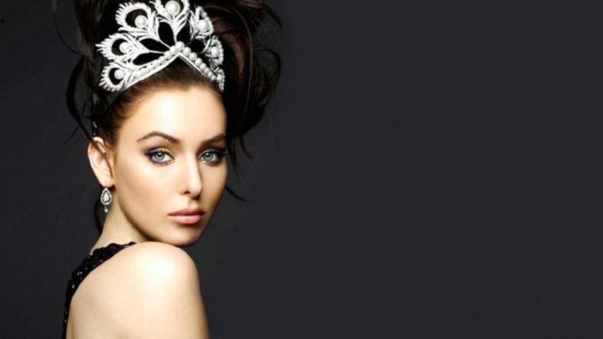 نتالي غلبوفا:
الروسية التي فازت باللقب لصالح كندا عام 2005، وصفت بأنها تملك سحرًا خاصًا، وعيونًا تمكنها من تنويم الناظر إليها مغناطيسيًا.