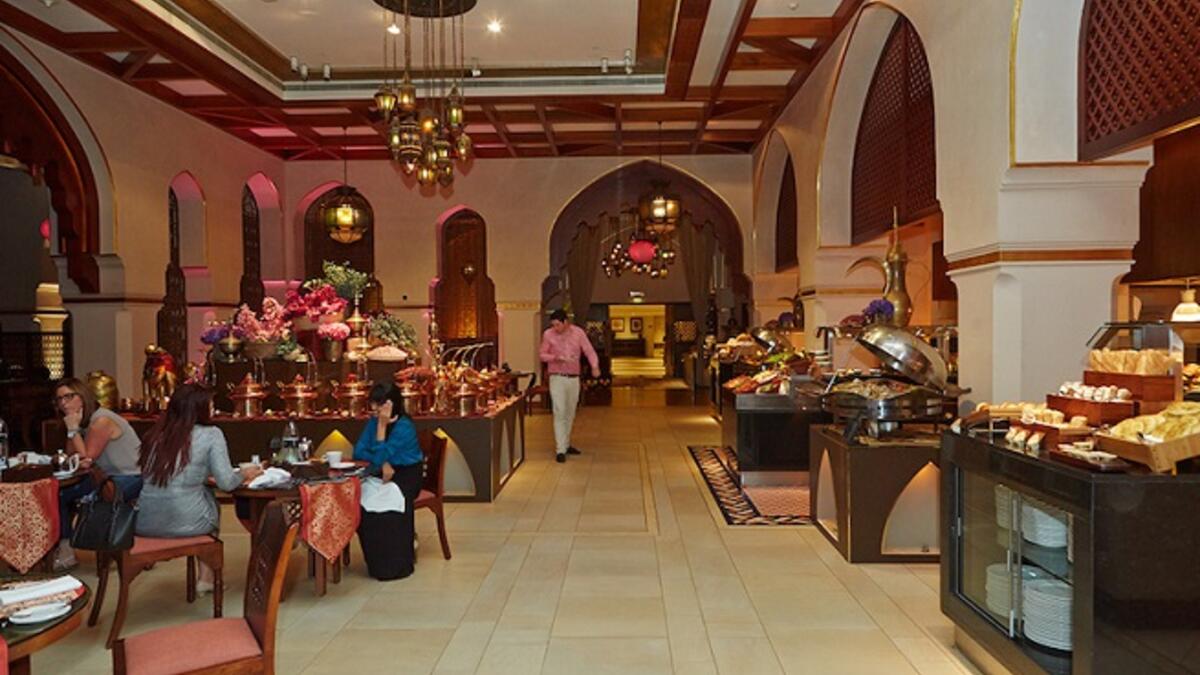 Ewaan at The Palace Downtown Dubai
You can join for Iftar and Suhoor here and enjoy the breath-taking The Dubai Fountain and Downtown Dubai views. Feel enchanted with traditional flavours of Arabia, melodic harmonies of the Arabic oud, and savour Arabian delicacies mixed with international flavours.