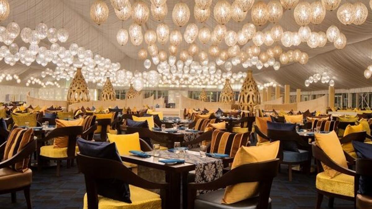 Asateer at Atlantis, The Palm
Hailed as one of Dubai's best Ramadan tents, Atlantis, The Palm offers spectacular beachfront tent and is known for its celebrity-studded opening night. The tent offers traditional delectable meals in a stunning Arabesque venue, adorned by 700 glittering lanterns.